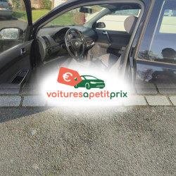 Voiture d'occasion année 2009 238000 km Essence à Rennes à petit prix